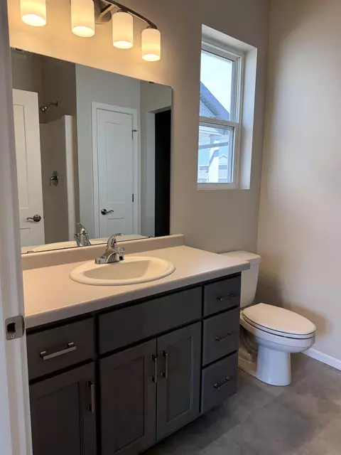 Bath - 2201 Golden Gate Dr, Appleton, WI 54913 photo 1 of 3