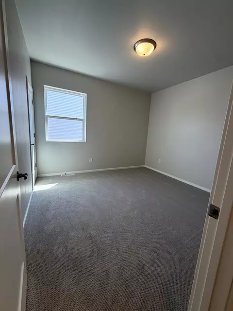 Bedroom - 2201 Golden Gate Dr, Appleton, WI 54913 photo 3 of 4