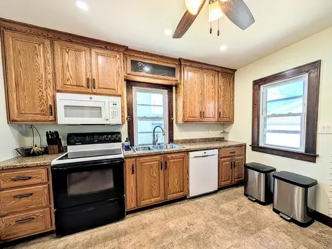 Kitchen - 1415 N Bennett St, Appleton, WI 54914 photo 3 of 4