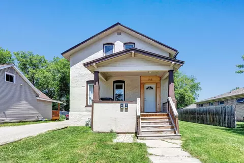 918 Division St, Green Bay, WI 54303
