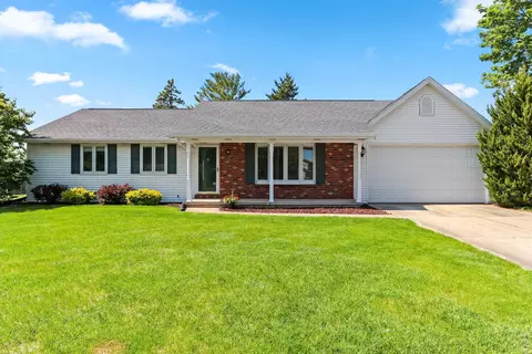 2445 Heather Rd, Green Bay, WI 54311