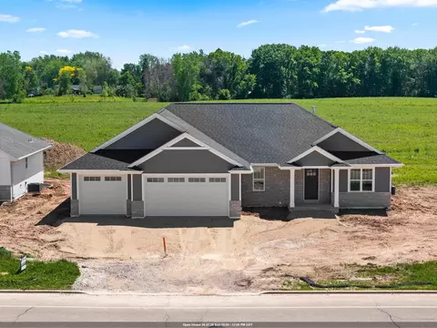 3236 Willow Rd, Green Bay, WI 54311