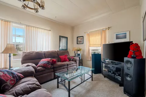 Living - 800 4th St, Algoma, WI 54201 photo 3 of 5