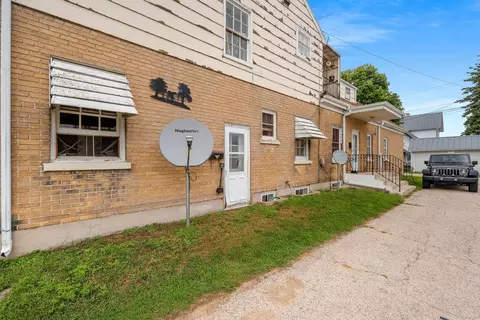 Exterior - 800 4th St, Algoma, WI 54201 photo 6 of 9