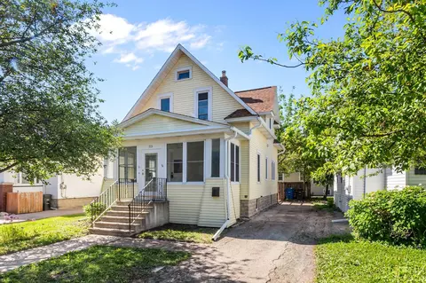 523 W Bent Ave, Oshkosh, WI 54901