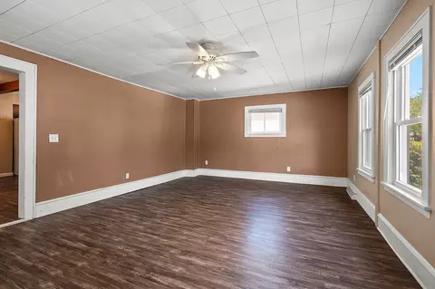 Living - 719 N Fair St, Appleton, WI 54911 photo 3 of 4