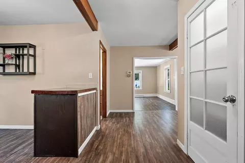 Entry Way - 719 N Fair St, Appleton, WI 54911 photo 4 of 7