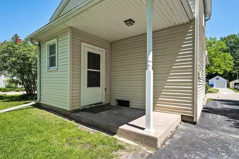 Exterior - 719 N Fair St, Appleton, WI 54911 photo 10 of 12