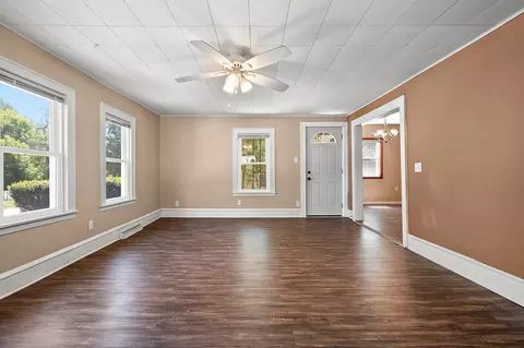 Living - 719 N Fair St, Appleton, WI 54911 photo 4 of 4