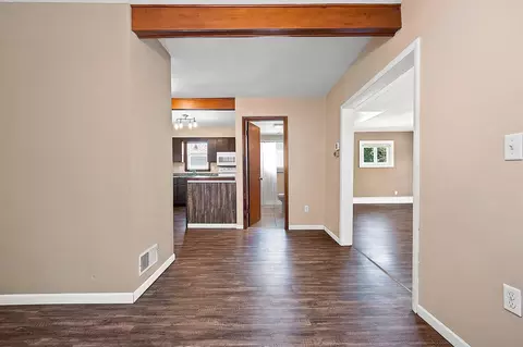 Entry Way - 719 N Fair St, Appleton, WI 54911 photo 2 of 7