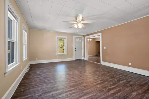 Living - 719 N Fair St, Appleton, WI 54911 photo 2 of 4