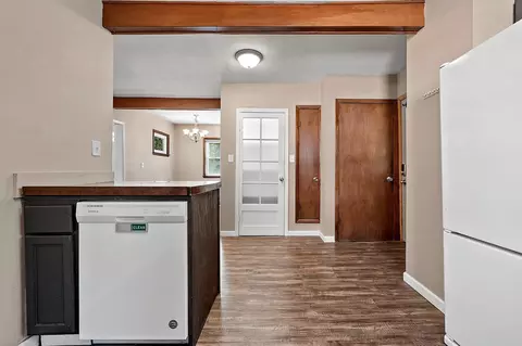 Entry Way - 719 N Fair St, Appleton, WI 54911 photo 1 of 7
