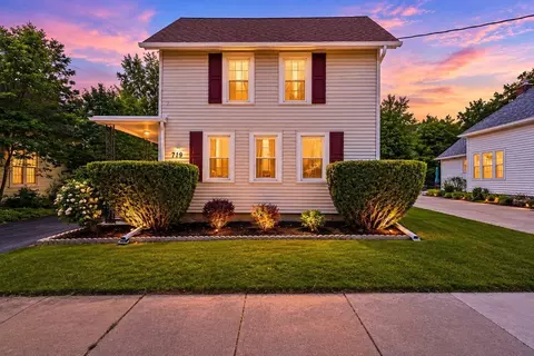 Exterior - 719 N Fair St, Appleton, WI 54911 photo 4 of 12
