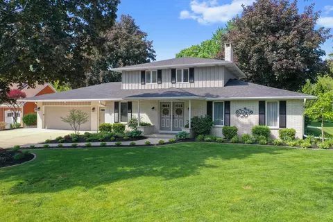 230 Arbor Ln, Green Bay, WI 54301