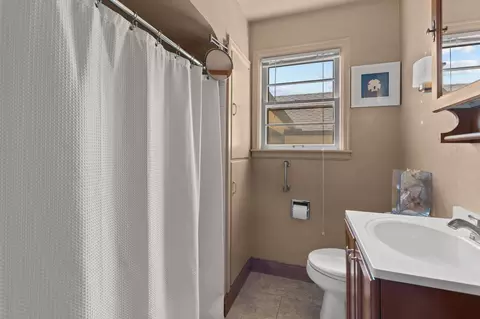Bath - 731 E Fremont St, Appleton, WI 54915 photo 2 of 4