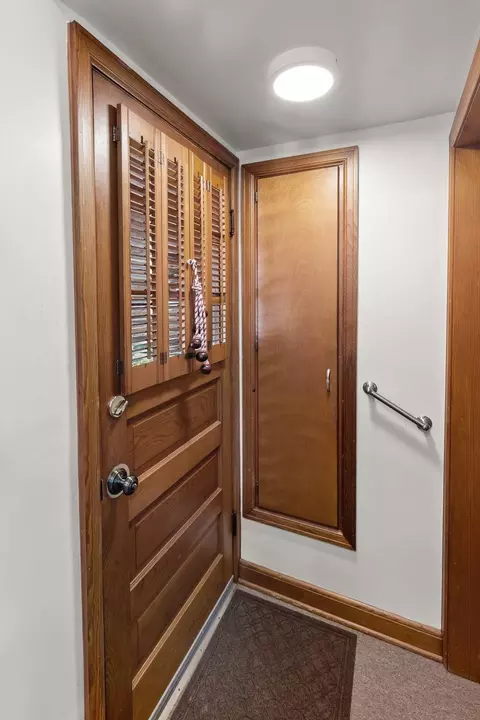 Entry Way - 731 E Fremont St, Appleton, WI 54915 photo 5 of 5