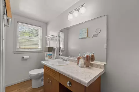 Bath - 731 E Fremont St, Appleton, WI 54915 photo 3 of 4