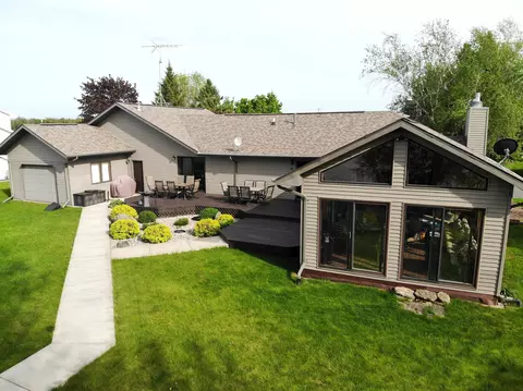 9512 Laura Ln, Winneconne, WI 54986 photo 6