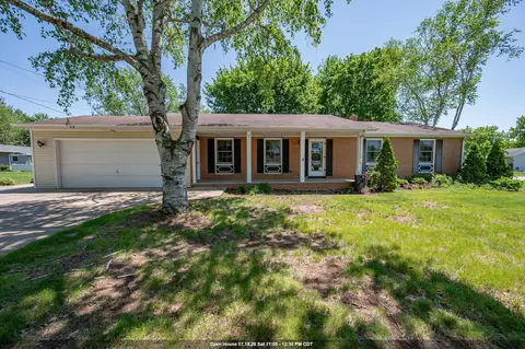 2657 Pioneer Dr, Green Bay, WI 54313