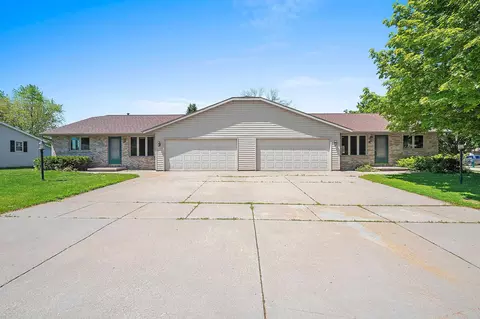 350 Sharla St, Wrightstown, WI 54180
