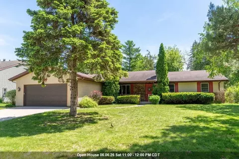 1032 Pilgrim Rd, Neenah, WI 54956