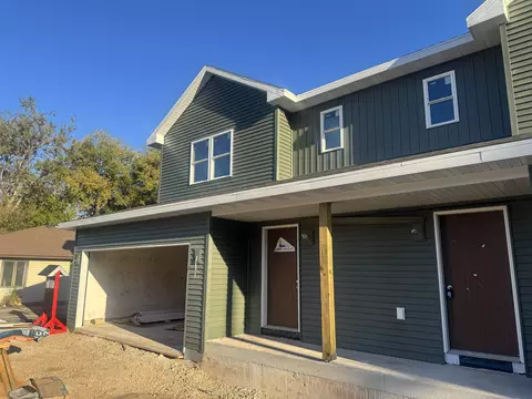1241 W South Park Ave, Oshkosh, WI 54902