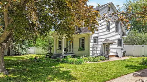 2005 E Newberry St, Appleton, WI 54915