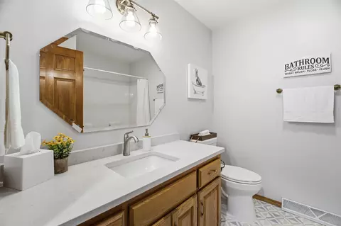 Bath - n124 Barberry Lane, Appleton, WI 54915 photo 4 of 4