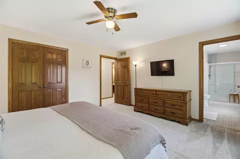 Bedroom - n124 Barberry Lane, Appleton, WI 54915 photo 2 of 4
