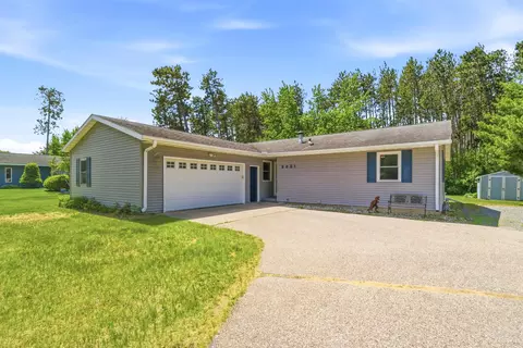 2331 Springville Dr, Plover, WI 54467