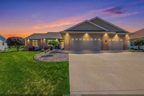 1229 Winchester Ave, Fond Du Lac, WI 54935