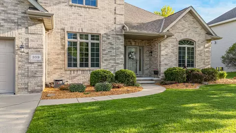 Exterior - 309 E Stratford Ln, Appleton, WI 54913 photo 11 of 11