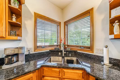 Kitchen - 309 E Stratford Ln, Appleton, WI 54913 photo 5 of 6