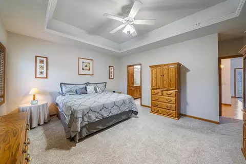 Bedroom - 309 E Stratford Ln, Appleton, WI 54913 photo 2 of 9