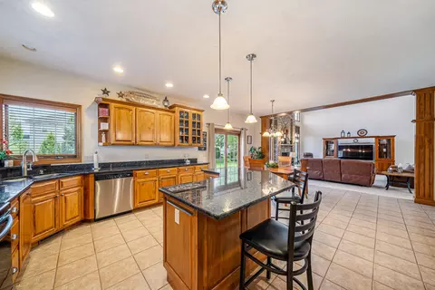 Kitchen - 309 E Stratford Ln, Appleton, WI 54913 photo 6 of 6