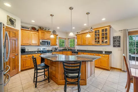 Kitchen - 309 E Stratford Ln, Appleton, WI 54913 photo 3 of 6