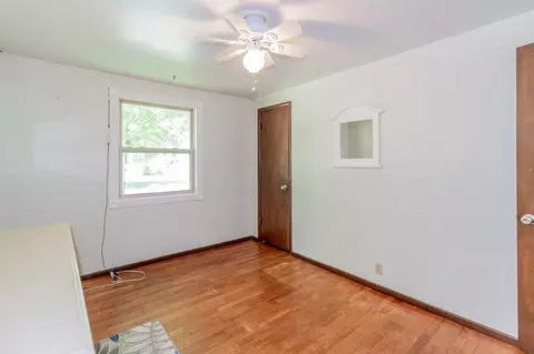 Bedroom - 200 E Pershing St, Appleton, WI 54911 photo 6 of 12