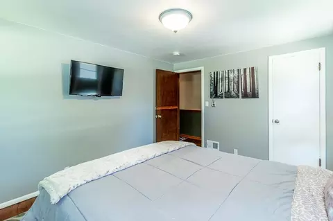 Bedroom - 200 E Pershing St, Appleton, WI 54911 photo 3 of 12