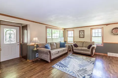 Living - 200 E Pershing St, Appleton, WI 54911 photo 2 of 4