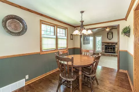 Dining - 200 E Pershing St, Appleton, WI 54911 photo 3 of 3