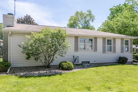 Exterior - 200 E Pershing St, Appleton, WI 54911 photo 2 of 17
