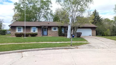 4250 Rock Ct, Manitowoc, WI 54220
