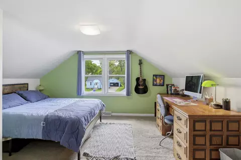 Bedroom - 1420 N Owaissa St, Appleton, WI 54911 photo 2 of 3