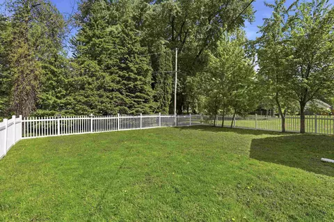 Exterior - 1420 N Owaissa St, Appleton, WI 54911 photo 5 of 5