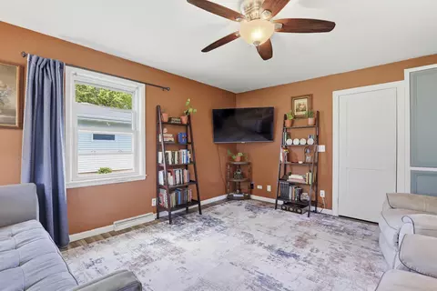 Living - 1420 N Owaissa St, Appleton, WI 54911 photo 3 of 3