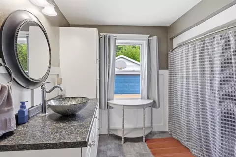 Bath - 1420 N Owaissa St, Appleton, WI 54911 photo 1 of 4