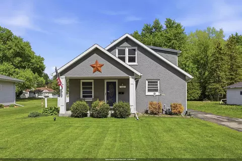 1420 N Owaissa St, Appleton, WI 54911