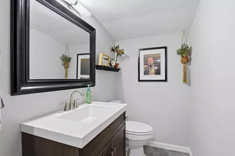 Bath - 1420 N Owaissa St, Appleton, WI 54911 photo 3 of 4