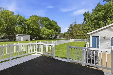 Exterior - 1420 N Owaissa St, Appleton, WI 54911 photo 3 of 5