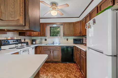 Kitchen - n6814 Springbrook Road, Cecil, WI 54111 photo 2 of 5